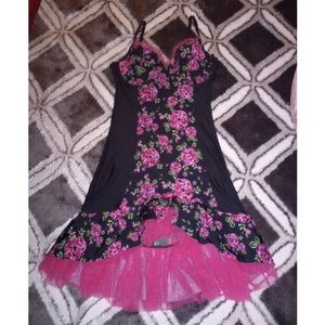 PrettyLittle Thing Size Small to XTra Small. Bust 36C Stretchable Material